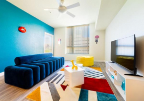 Colorful Insta-worthy High-rise in downtown Tempe